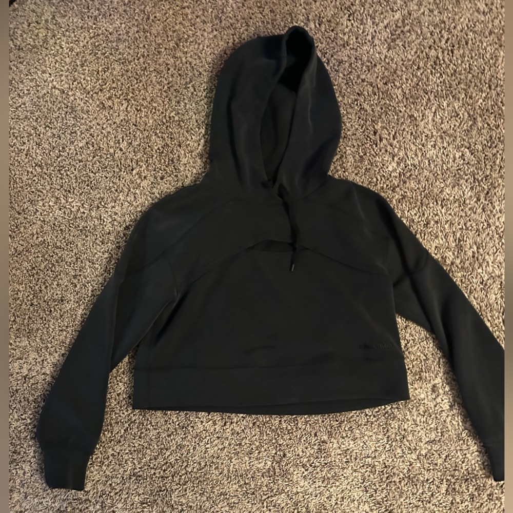 Lululemon cropped sweatshirt